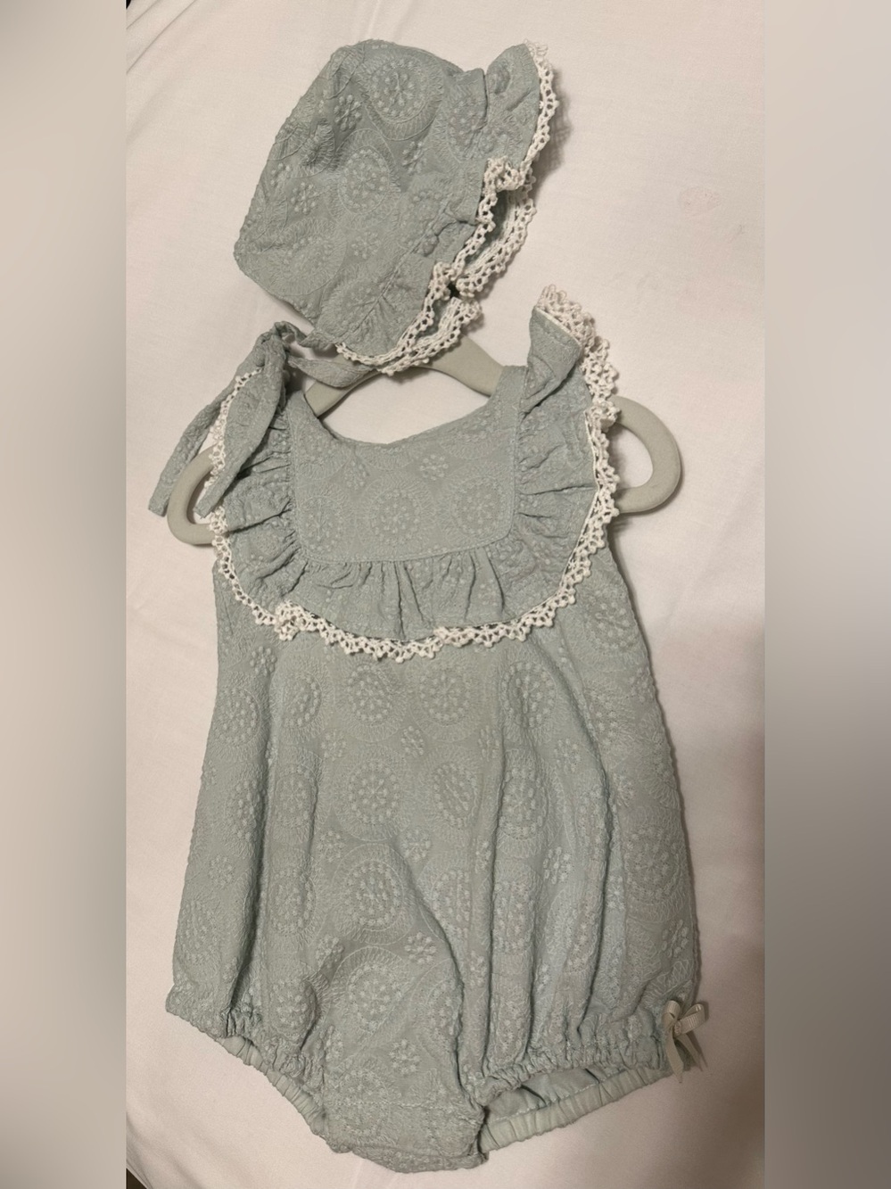 NWT Catherine Malandrino Baby Sage Mint  Green Bubble Romper and Bonnet
